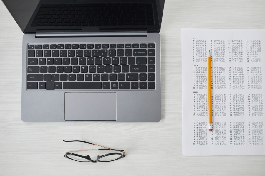 Online IQ Test vs Professional IQ Assessment: What's the Difference?